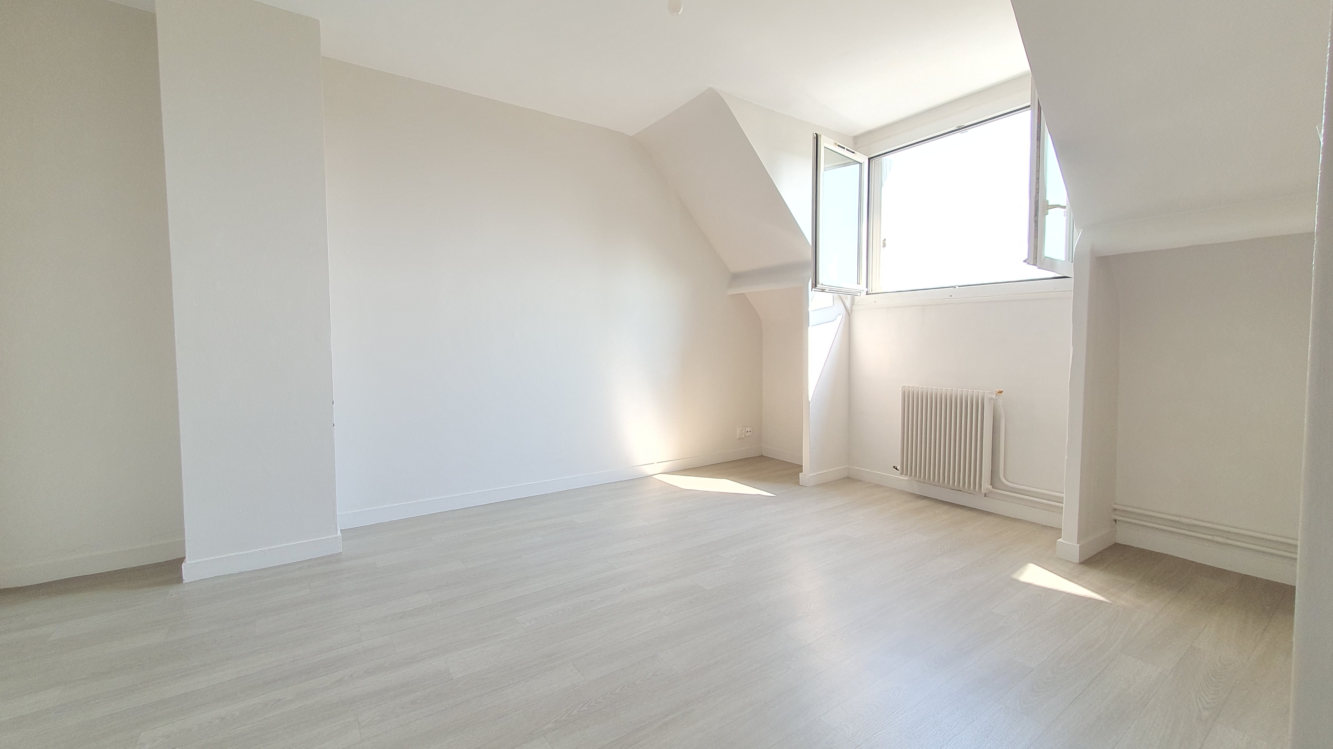 Photo T1 de 28 m² avec belle pièce de vie
