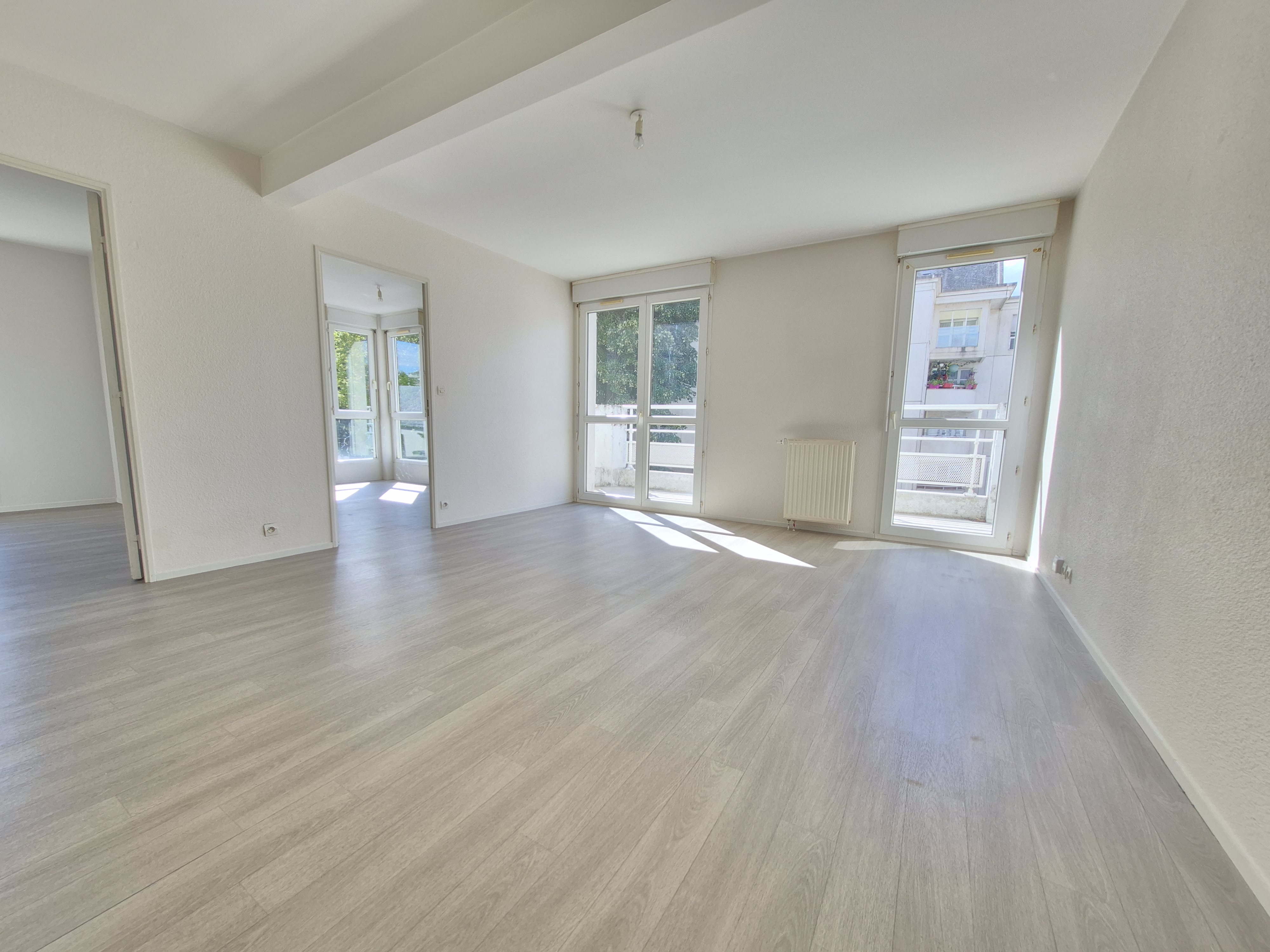 Photo T2 de 51 m² - proche Bretonneau avec terrasse